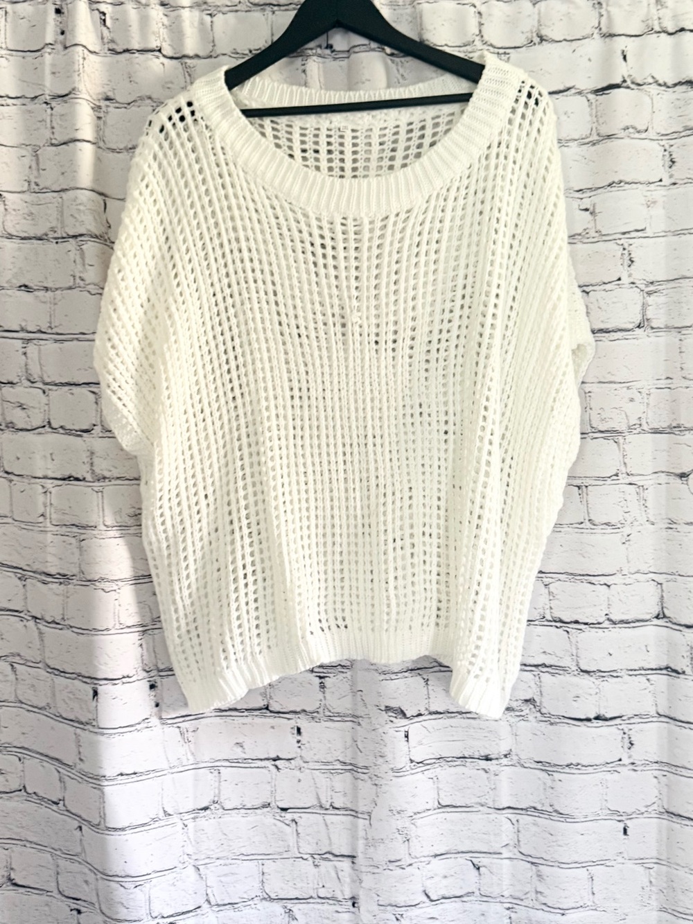 Women's White Open-Knit Sweater Top. 2XL